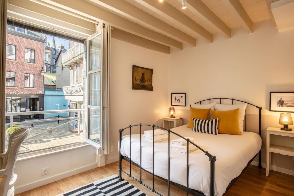 La Belle Place Honfleur Esterno foto
